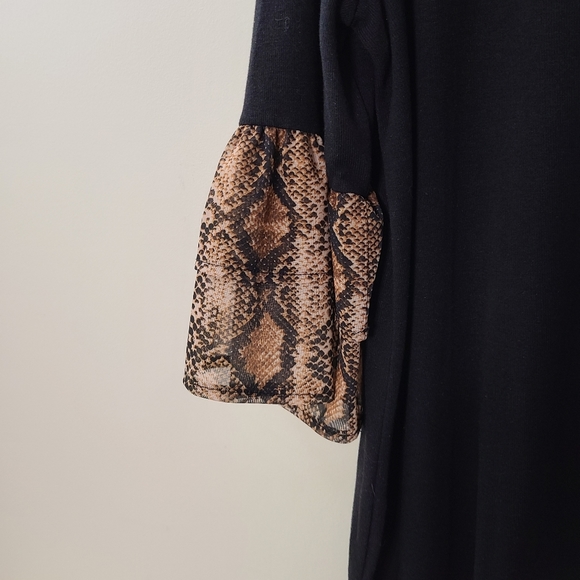 Suzanne Betro NWT blouse,sz 2X (PTP 23.5") - Picture 3 of 7